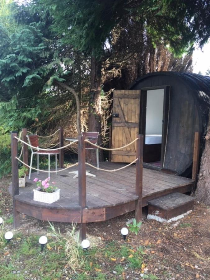 Charming 2-Bed Cabin In Domfront-En-Poiraie Perrou Zewnętrze zdjęcie