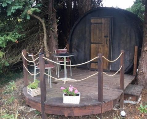 Charming 2-Bed Cabin In Domfront-En-Poiraie Perrou Zewnętrze zdjęcie